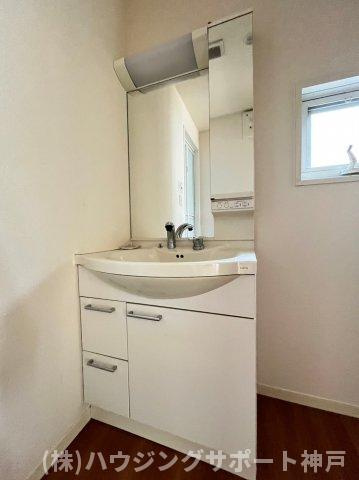 ロイヤルサニーハイツの洗面所