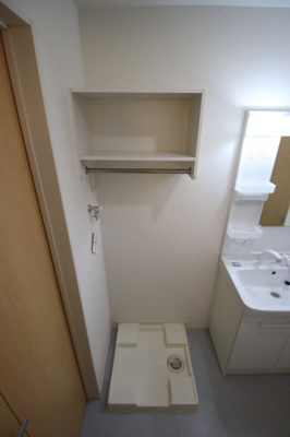 【設備】 | エストレーラ | 室内洗濯機置場