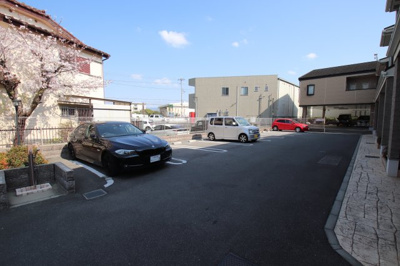 【駐車場】 | エストレーラ