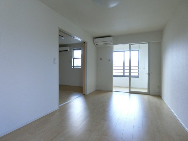 コリウスＢの居間・リビング