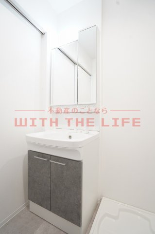 grand maison K【キャッシュバック対象物件】の独立洗面台|独立洗面台、朝の身支度には欠かせません