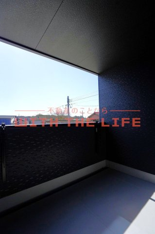 grand maison K【キャッシュバック対象物件】のバルコニー|バルコニーからの眺めを楽しみながら食事をしませんか