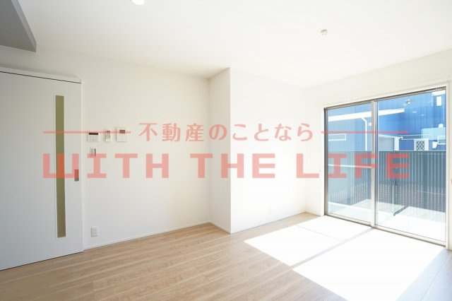 grand maison K【キャッシュバック対象物件】の居間・リビング|おしゃれな居間です