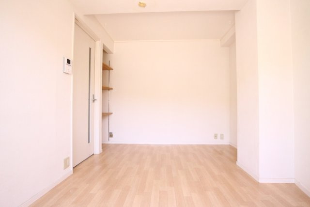 中塚マンションの洋室