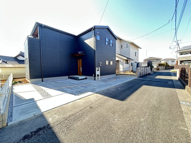 【LiveleGarden】宇都宮市細谷 第7 全3棟の外観|〇2号棟【3LDK+WIC+カースペース3台】
18.7帖の広々リビング♪大容量パントリー♪２階全居室6帖以上のゆとりプランです。
※2026年2月撮影