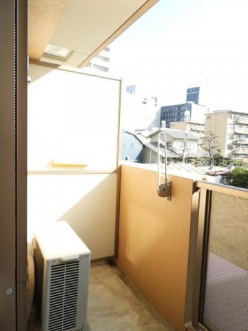 ワンダフルパレスＮＩのバルコニー|陽当たり良好なバルコニーです
