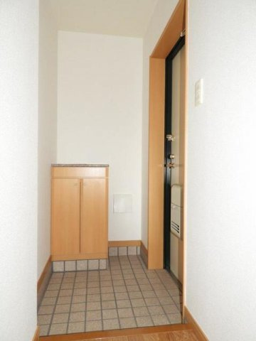 ワンダフルパレスＮＩの玄関|落ち着いた玄関です