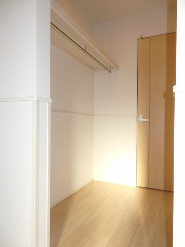 ティ・シュティルⅤの収納|たっぷりとした収納スペースです