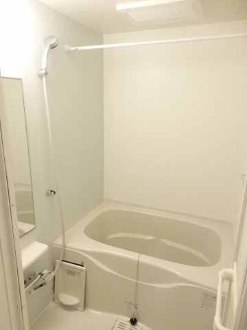 ティ・シュティルⅤの浴室|日々の疲れを癒すお風呂付です