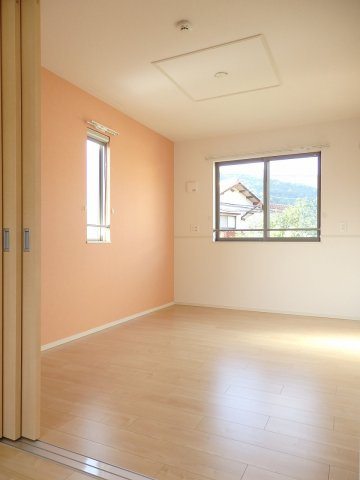 ティ・シュティルⅤの設備