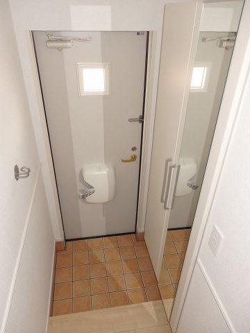 ティ・シュティルⅤの玄関|きれいな玄関です