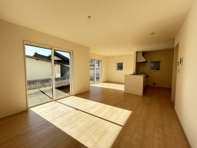 【LiveleGarden】宇都宮市細谷 第7 全3棟の前面道路含む現地写真|〇前面道路〇
北東側4ｍ公道、南東側6ｍ公道に面した低層住居エリアの閑静な住宅街♪
様々な間取りをご用意♪間もなく完成します。
※2026年1月撮影
