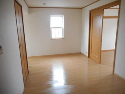 【居間・リビング】 | シャトルヒルズ | ゆったりとしたリビングです