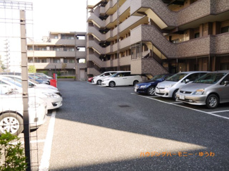 【駐車場】 | 自走式の駐車場がありますので、車必須のかたには、安心です。