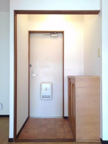 エルディム八面の玄関