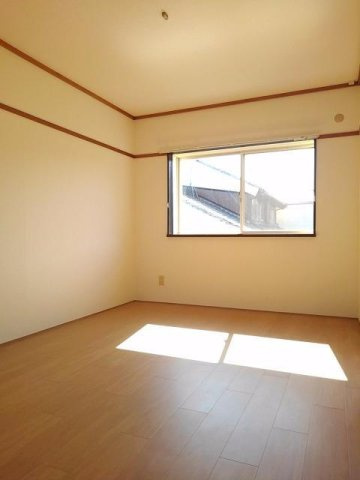 エルディム八面の内装