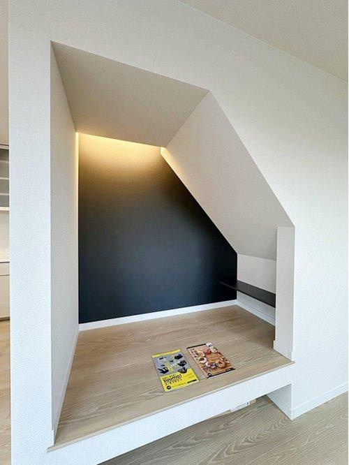 佐伯区屋代3丁目の内装|リビングに設けられたヌック☆
同じリビングにいながら仕事や読書、お子様の学習など自分の時間を過ごすことができるスペースです♪