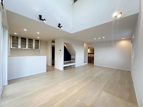 佐伯区屋代3丁目の居間・リビング|19.5帖の広々としたリビング☆
完成済のため365日ご案内可能♪
「今日見たい」にも対応します！