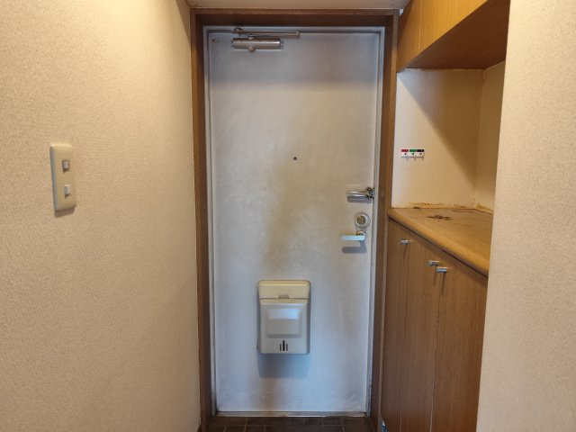 セザール第六赤塚公園の玄関