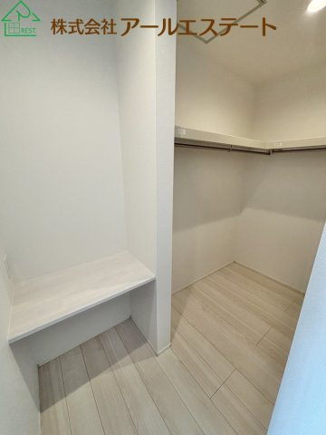 加古川市平岡町高畑　　新築戸建の収納
