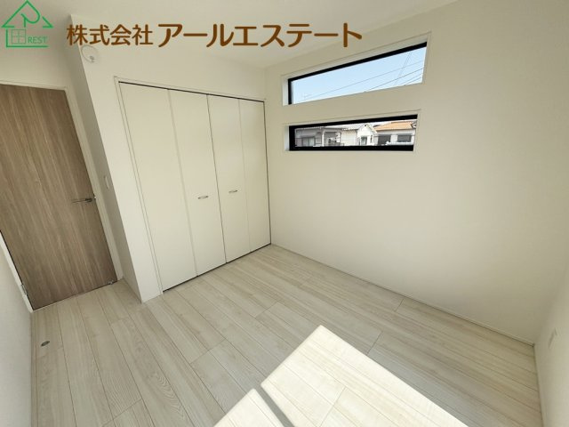 加古川市平岡町高畑　　新築戸建の洋室