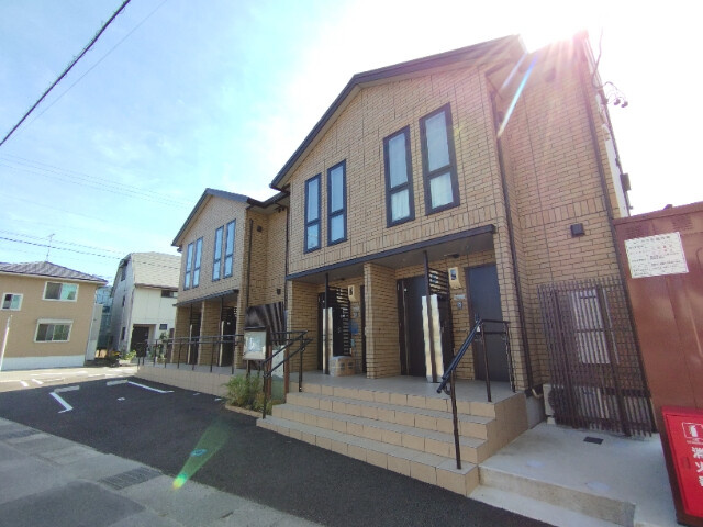 Ｌｉｖｉｎｇ西岡崎の外観