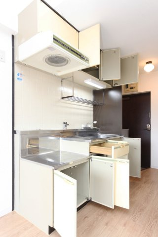 ダイナコート姪浜　3階のキッチン|別号室のものです。現状優先です。