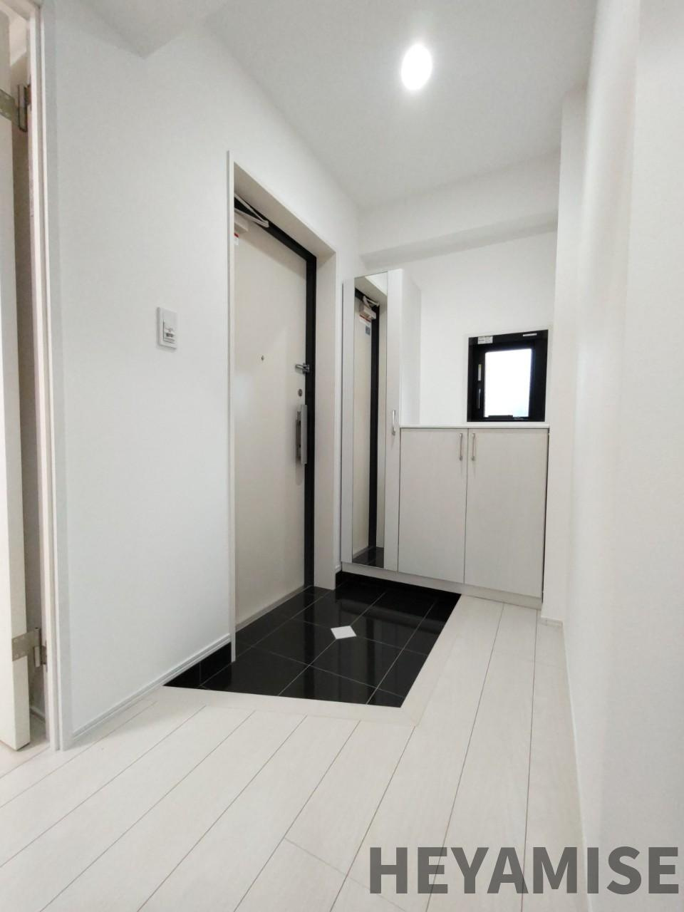 スカイテラスの玄関|※同間取りの別の階のお部屋の画像です※