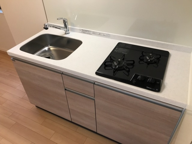 府中市是政３丁目のアパートのキッチン