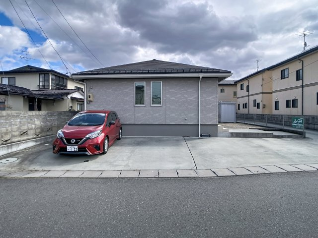 城西町２丁目戸建ての駐車場