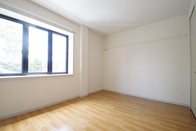 町田市大蔵町の賃貸マンションの洋室