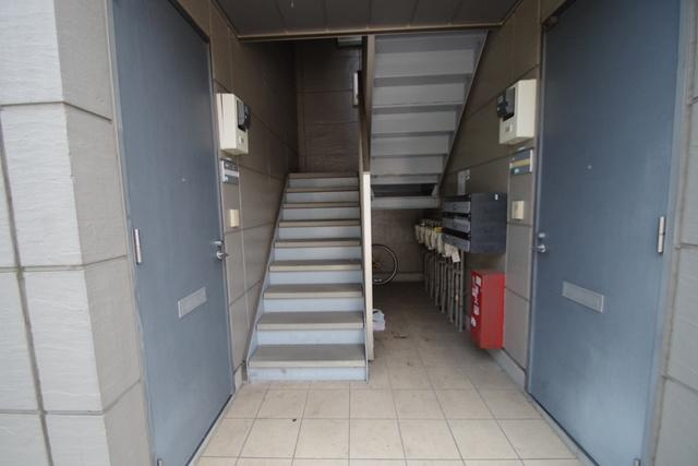 町田市大蔵町の賃貸マンションのエントランス