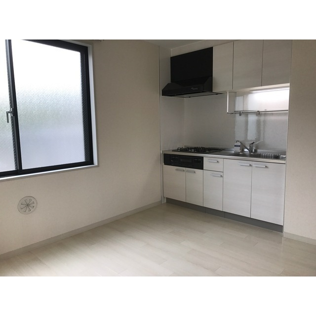 町田市大蔵町の賃貸マンションの居間・リビング