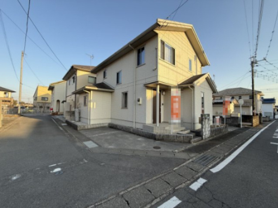 高崎市三ツ寺町　中古住宅|北側　駐車スペース
