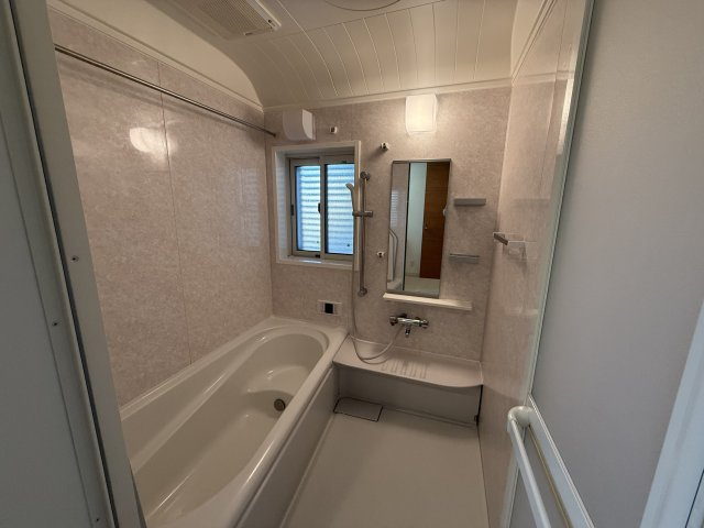 高崎市三ツ寺町　中古住宅の浴室