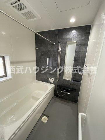【仲介手数料無料】所沢市中富南４期全８棟５号棟　所沢市の新築なら西武ハウジングの浴室