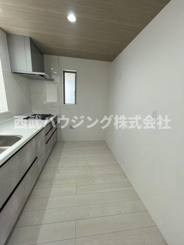 【仲介手数料無料】所沢市中富南４期全８棟５号棟　所沢市の新築なら西武ハウジングのキッチン