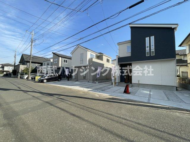 【仲介手数料無料】所沢市中富南４期全８棟５号棟　所沢市の新築なら西武ハウジングの前面道路含む現地写真