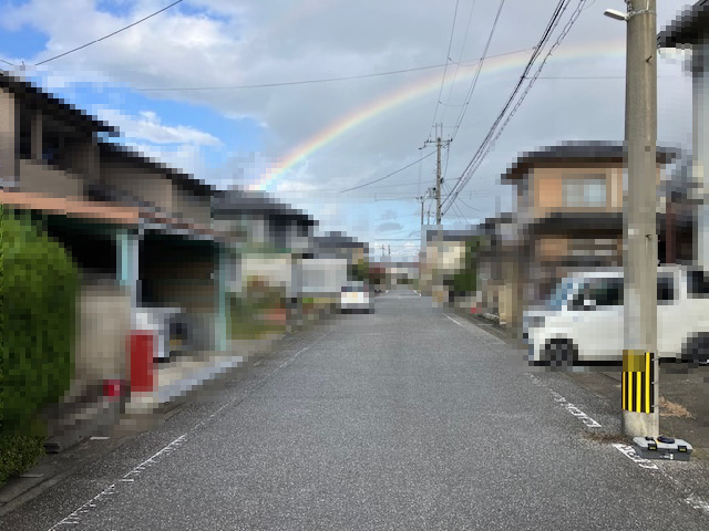彦根市大薮町51坪土地の前面道路含む現地写真