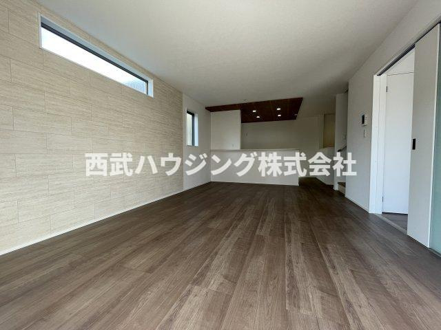 【仲介手数料無料】所沢市中富南４期全８棟６号棟　所沢市の新築なら西武ハウジングの居間・リビング