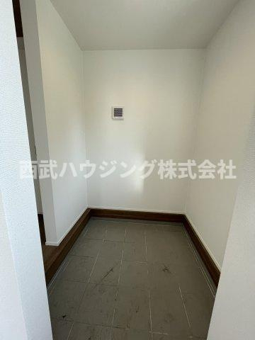 【仲介手数料無料】所沢市中富南４期全８棟６号棟　所沢市の新築なら西武ハウジングの玄関