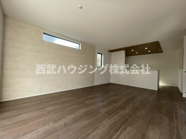 【仲介手数料無料】所沢市中富南４期全８棟６号棟　所沢市の新築なら西武ハウジングの居間・リビング