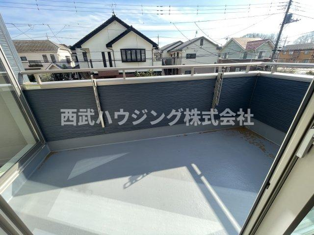 【仲介手数料無料】所沢市中富南４期全８棟６号棟　所沢市の新築なら西武ハウジングのバルコニー