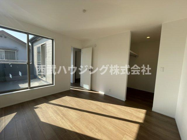 【仲介手数料無料】所沢市中富南４期全８棟６号棟　所沢市の新築なら西武ハウジングの洋室