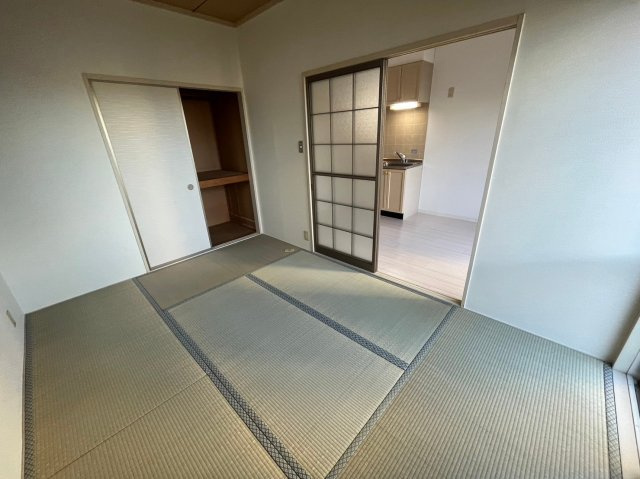 ハイツ赤坂B棟の和室