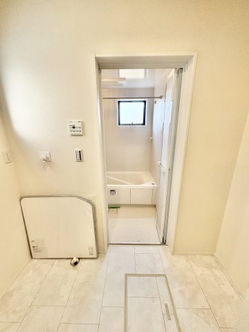 【仲介手数料無料／愛西市】愛西市諸桑町　リーブルガーデン　新築戸建　2号棟の独立洗面台
