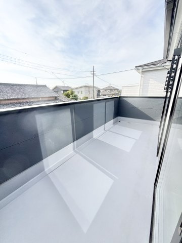 【仲介手数料無料／愛西市】愛西市諸桑町　リーブルガーデン　新築戸建　2号棟のバルコニー