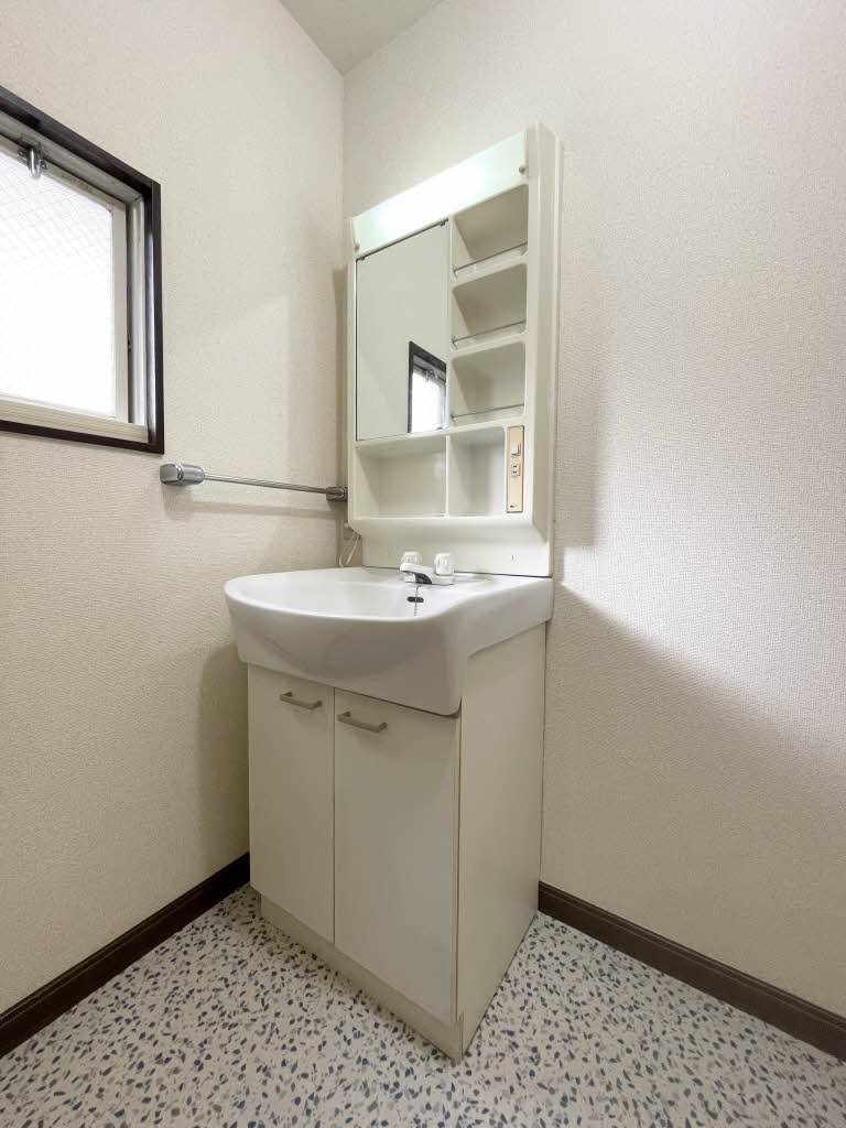 コーポ ソルフェージュの独立洗面台