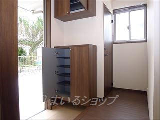 テラスクレールの玄関|シューズボックス