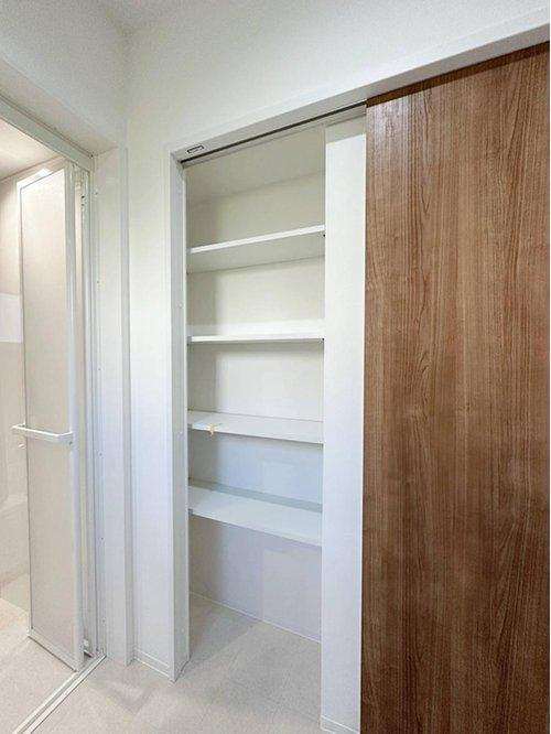 祇園7丁目 No.2の収納|洗面脱衣所の収納☆
毎日ご家族で使うタオルや洗面用品、洗濯用品などを収納することができます♪